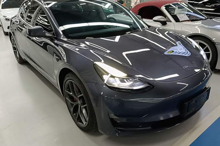 Used Tesla Model 3 2022 Performance High-Performance All-Wheel-Drive Version
