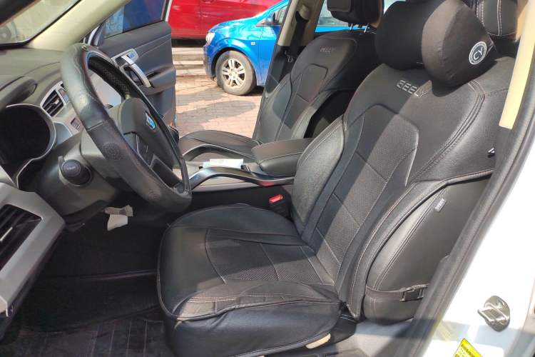 Used Geely Auto Emgrand X7 Sport 2016 2.0L Manual Smart Connect Version