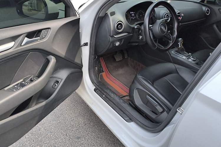 Used Audi A3 2018 30th Anniversary Edition Limousine 35 TFSI Ambition Model Driver Seat