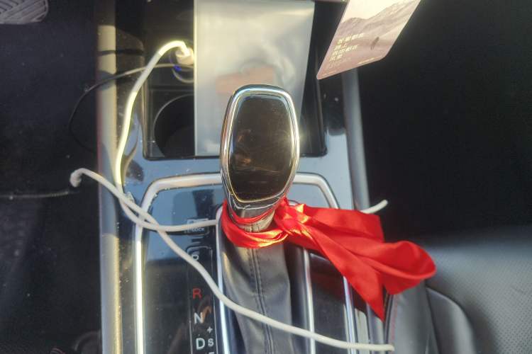 Used Dongfeng Fengon 580 2021 Revised ☆ Star Edition 1.5T Automatic Luxury Version Gear Lever