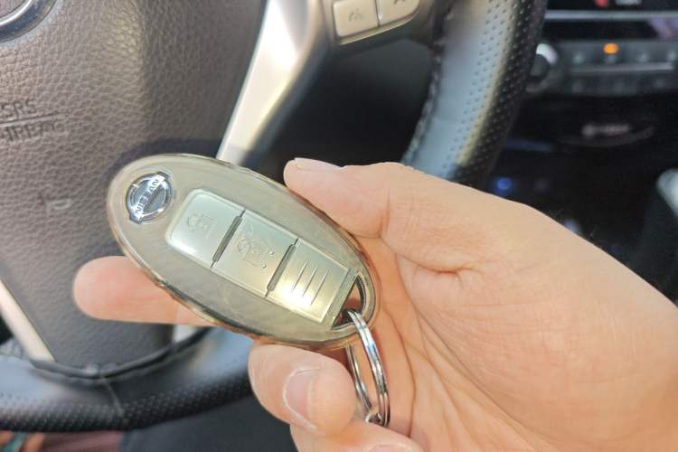 Used Nissan Qashqai 2017 2.0L CVT Luxury Edition China V Standard Vehicle Key