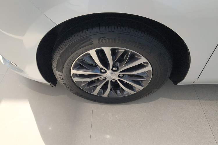 Used Buick GL8 2021 ES Landtrek 653T Comfort Edition