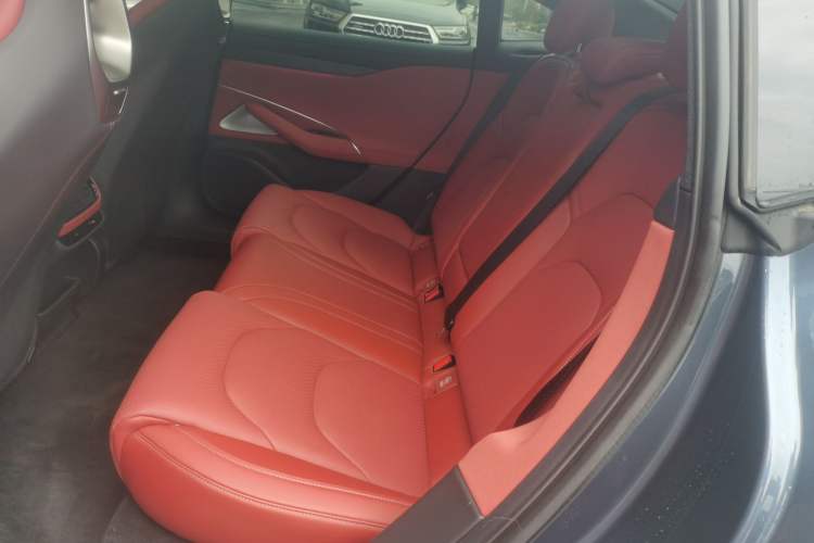 Used Xiaomi Auto SU7 2024 Rear-Drive Ultra-Long Range Advanced Pro-Level Intelligent Driving Version
