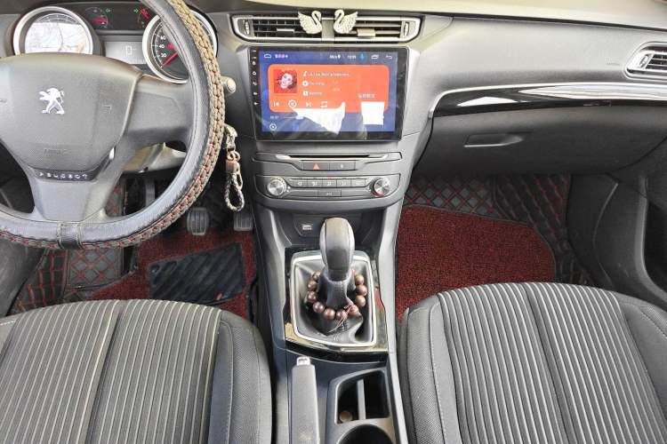 Used Peugeot 408 2018 Revised Version 1.8L Manual Leading Edition Audio And AC Panel