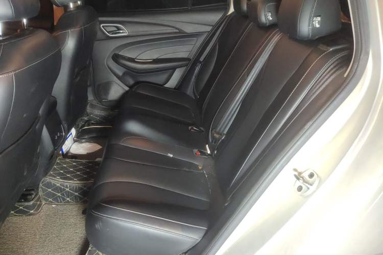 Used Roewe i5 2019 20T Automatic 4G Connected Supercharged Flagship Edition
