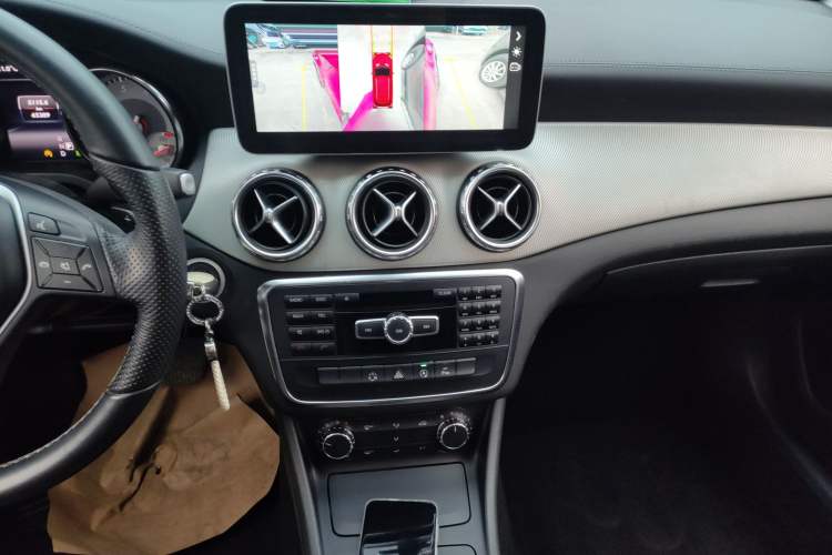 Used Mercedes-Benz GLA 2015 GLA 200 Fashion Model