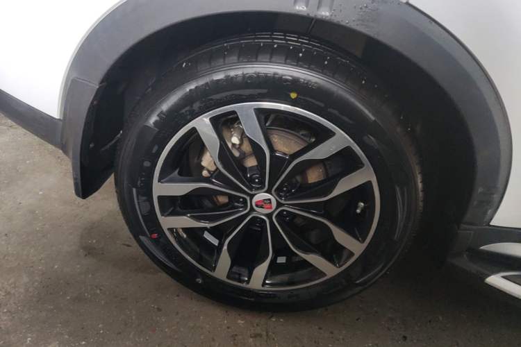 Used Roewe RX5 2018 30T Two-Wheel Drive Automatic Internet Smart Edition
