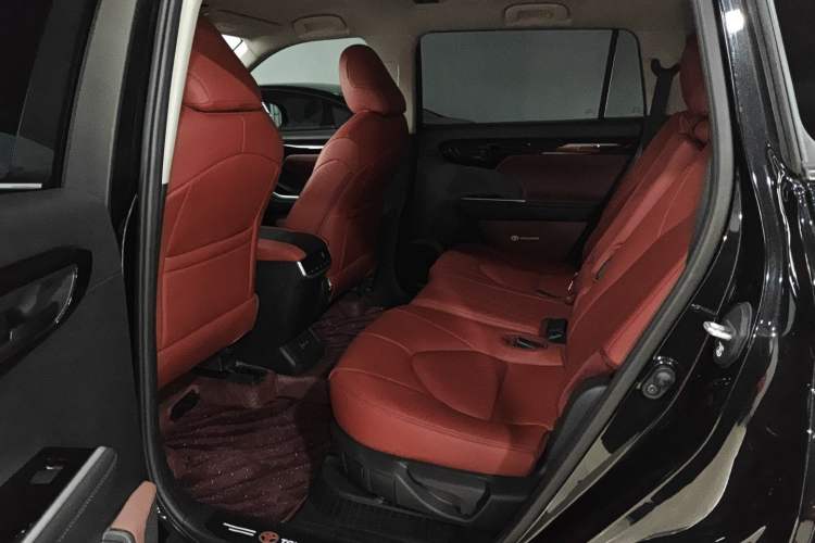 Used Toyota Highlander 2026 Model 2.5L Intelligent Electric Hybrid Dual-Engine Two-Wheel-Drive Elite Edition 5-seater
