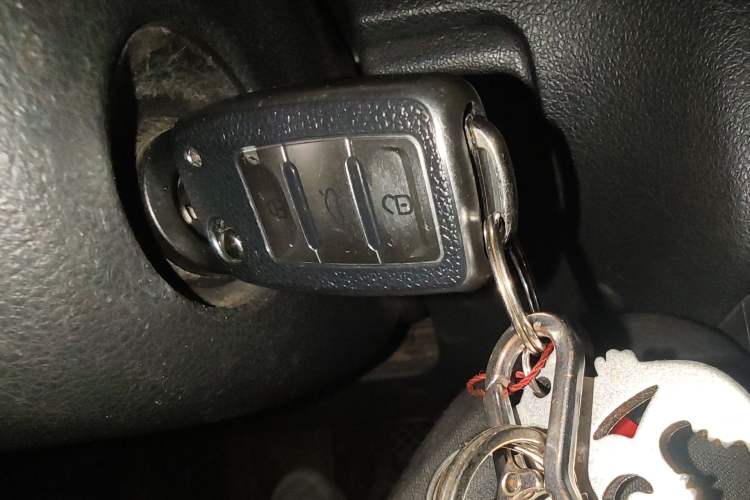 Used Volkswagen Polo 2011 1.4L Manual ZhiLe Edition Vehicle Key