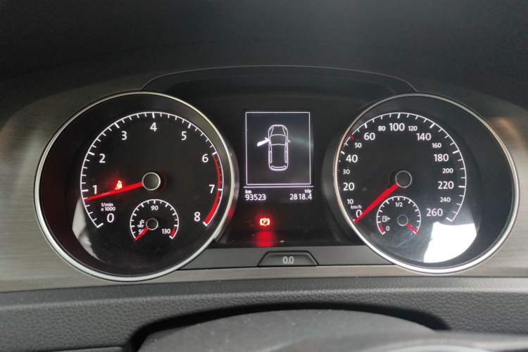 Used Volkswagen Golf 2016 230TSI Automatic Luxury Version
