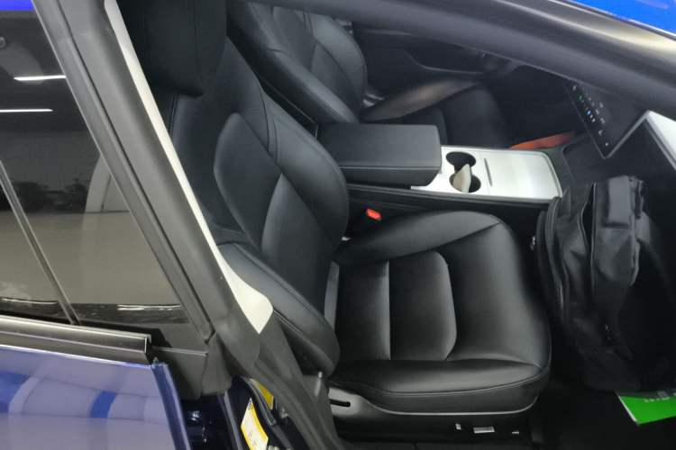 Used Tesla Model 3 2022 Rear-Wheel-Drive Version
