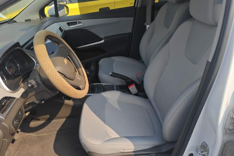 Used Chevrolet Lova RV 2016 1.5L Manual Comfort Edition
