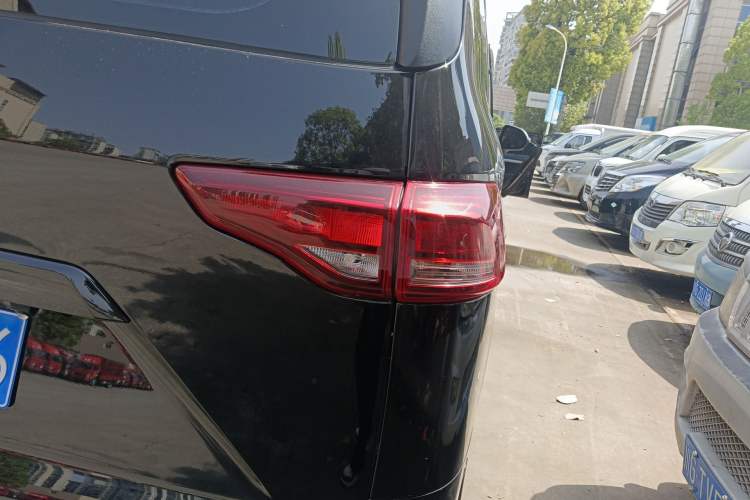 Used BAW Ruisheng Ace M7 2023 2.0L Long Wheelbase Enjoyment Version 7 Seats Right Rear Taillight