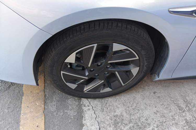 Used AION S Plus 2023 70 Enjoyment Edition Ternary Lithium Exterior 2