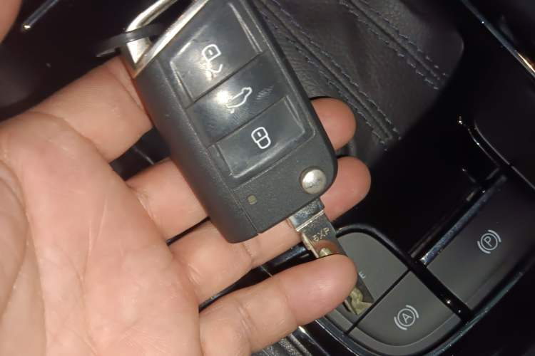 Used Skoda Kodiaq 2019 TSI330 7-Seater Two-Wheel-Drive Luxury Enjoyment Edition China V Emission Standard
