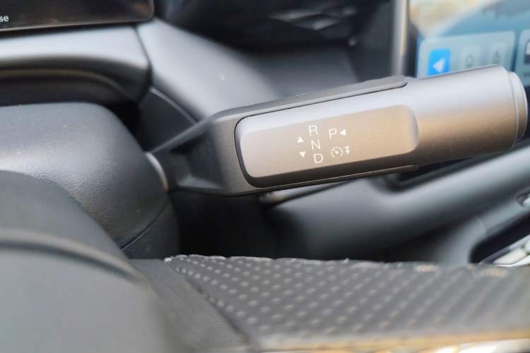 Used AION RT 2025 650 LiDAR Edition Gear Lever