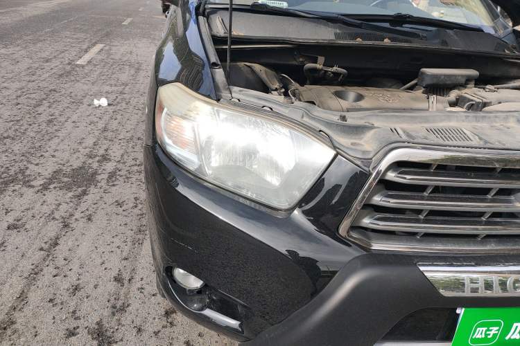 Used Toyota Highlander 2009 2.7L Two-Wheel Drive 7-Seater Luxury Navigation Edition Right Front Headlight