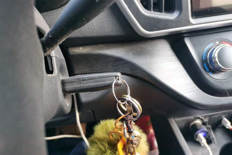 Used CHANGAN KAICHENG Ruixing EM80 2023 Side-Hinged 5-Seater Comfort Version 38.7 kWh