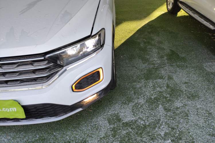 Used Volkswagen T-ROC 2018 230TSI DSG Two-Wheel Drive Advanced Version China V Standard