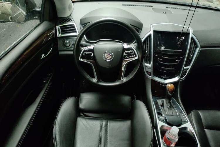 Used Cadillac SRX 2014 3.0L Elite Model Steering Wheel