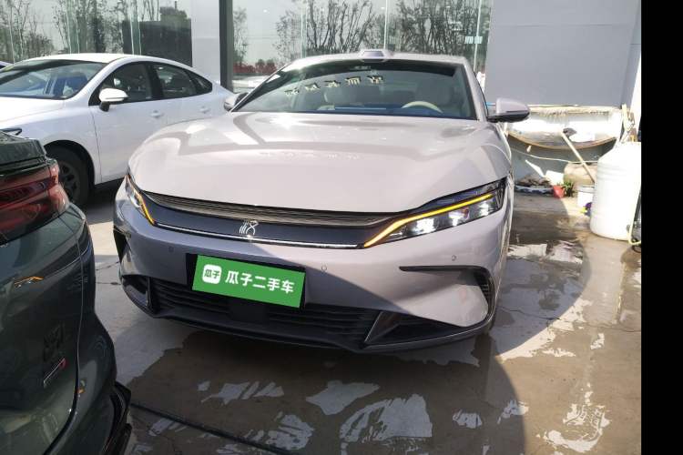 Used BYD Han 2025 EV with 701 km of Laser Radar-Enabled Intelligent Driving
