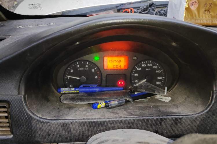 Used Wuling Rongguang 2011 1.2L Base Version
