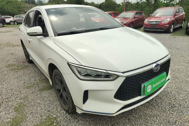 Used BYD e2 2019 400 Travel Edition Front Right 45 Deg