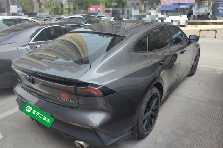 Used CHANGAN UNI-V 2022 1.5T Prestige Version
