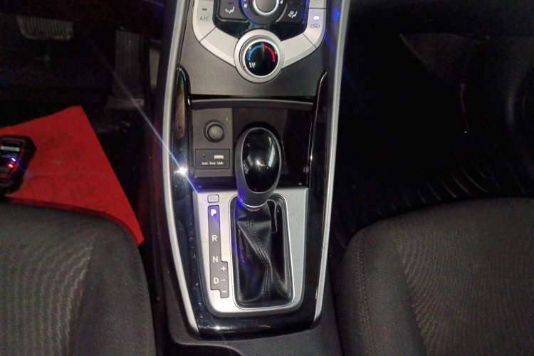 Used Hyundai Elantra (5th Generation / Langdong) 2016 1.6L Automatic Prestige Model
