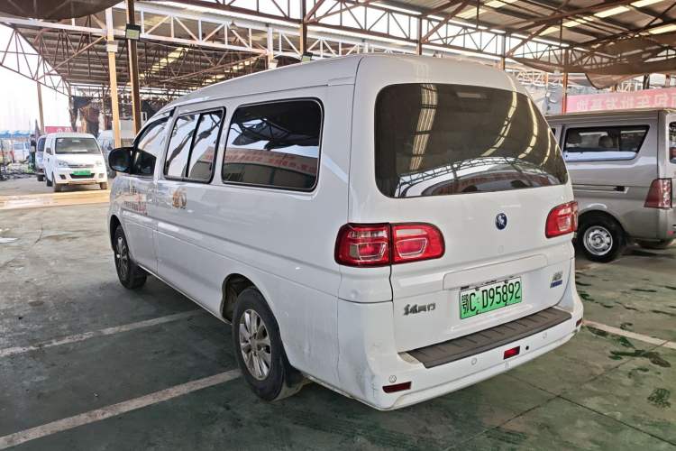 Used FORTHING Lingzhi M5 2022 Standard Version Base Model 7 Seats