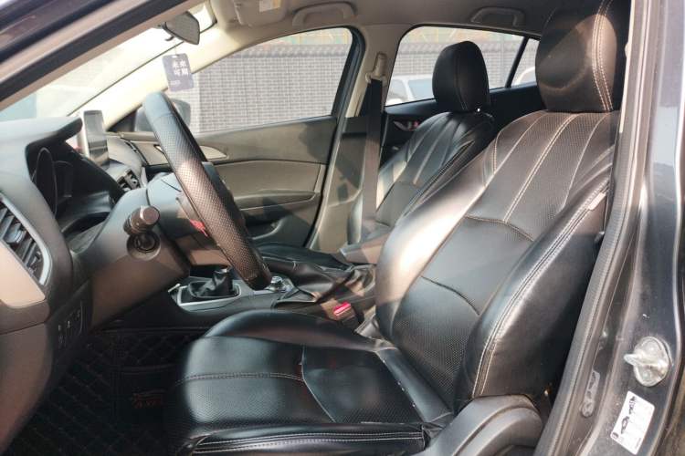 Used Mazda 3 Axela 2017 Hatchback 1.5L Manual Comfort Edition China V
