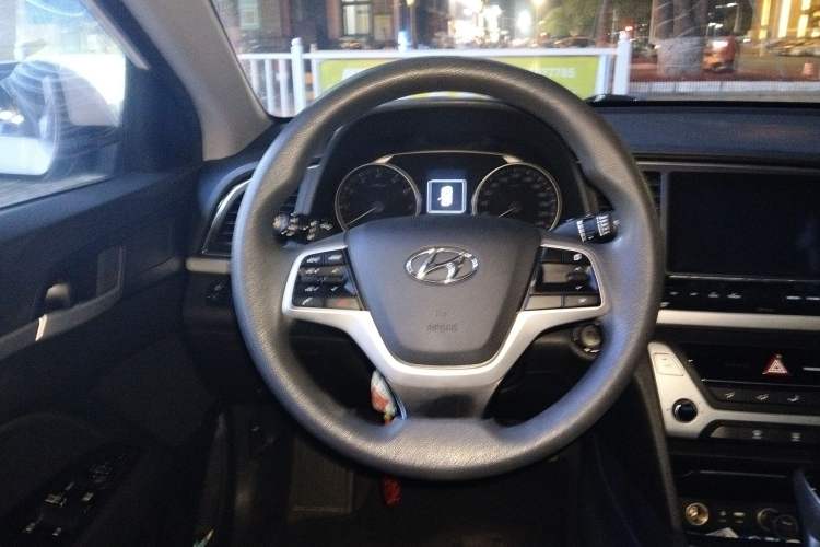 Used Hyundai Elantra (6th Generation / Lingdong) 2016 1.6L Automatic ZhiXuan – Elite Version Steering Wheel