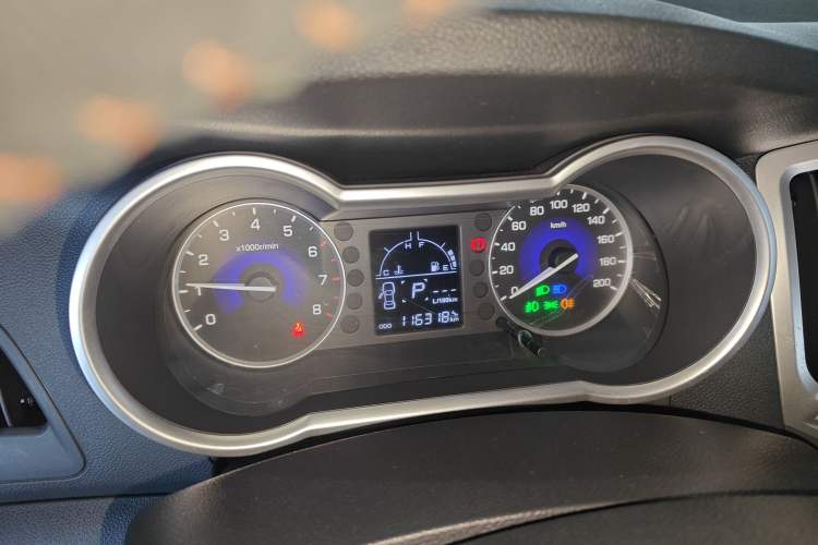 Used Dongfeng Aeolus AX3 2016 1.5L Automatic Zunku Model
