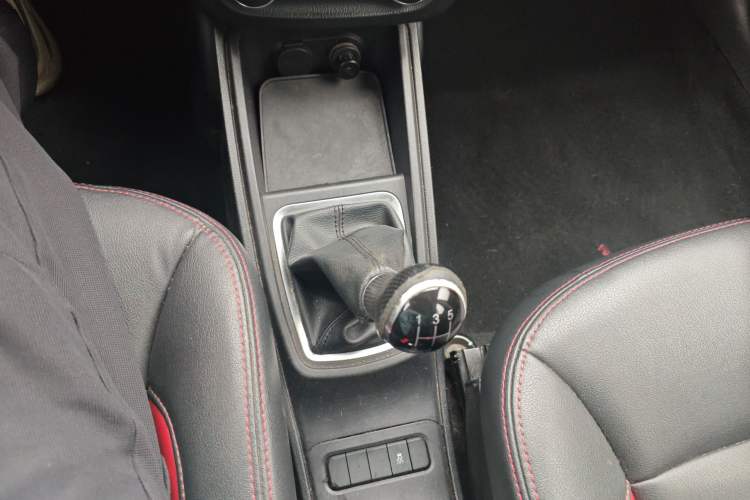 Used Haval H1 2015 1.5L Manual Luxury Model
