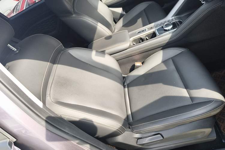 Used Wuling Xingyun 2023 2.0L DHT Standard Edition
