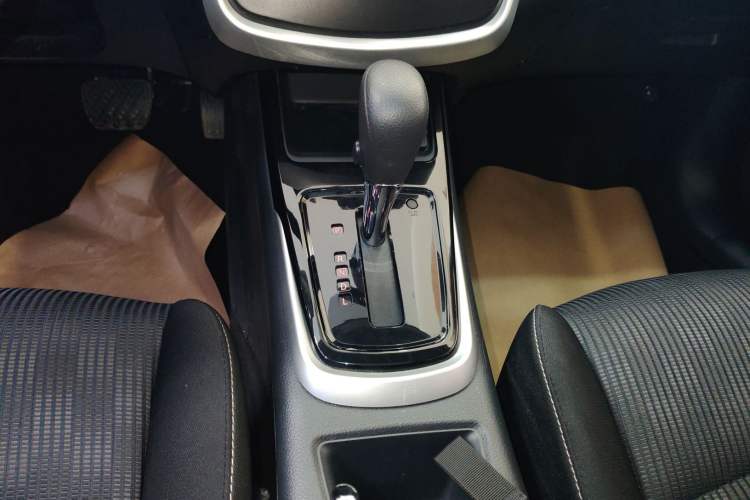 Used Nissan Tiida 2020 1.6L CVT Cool Edition