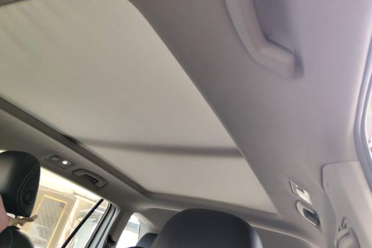 Used Volkswagen Tiguan L 2017 330TSI Automatic Two-Wheel Drive Luxury Edition Headliner