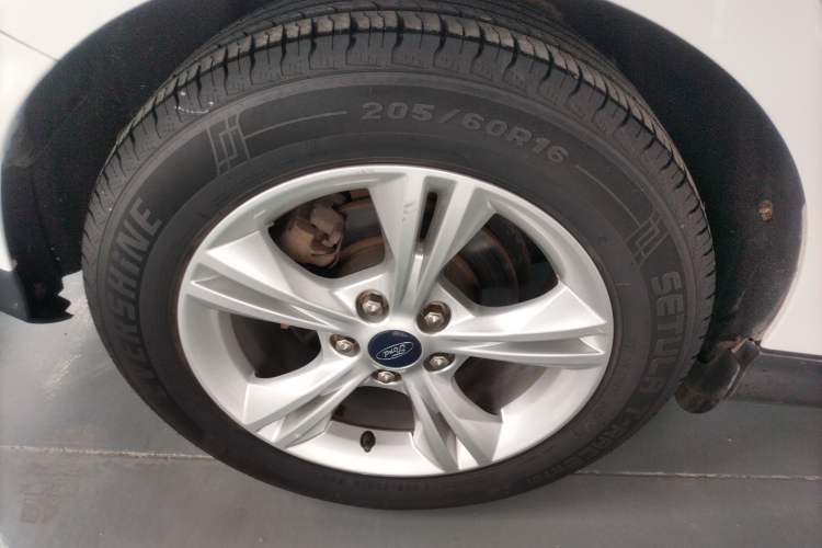 Used Ford Focus 2018 Hatchback Classic 1.6L Automatic Comfort Plus SmartDrive Edition
