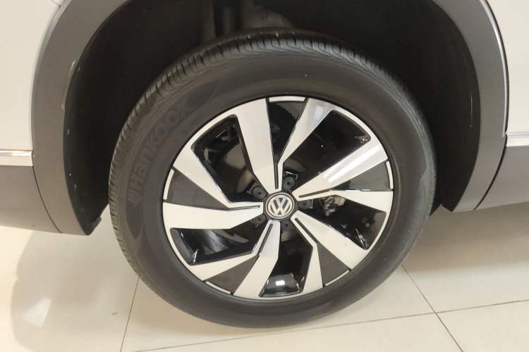 Used Volkswagen Tayron 2022 280TSI Two-Wheel Drive Luxury Smart Connectivity Version
