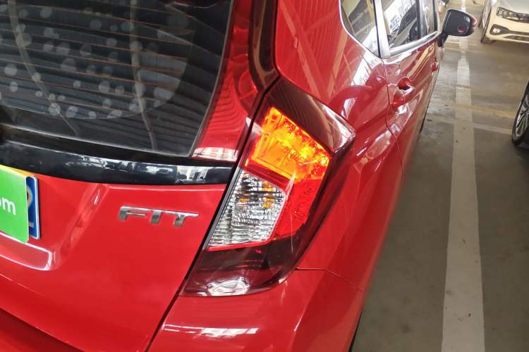 Used Honda Fit 2018 1.5L CVT Comfort Sunroof Version
