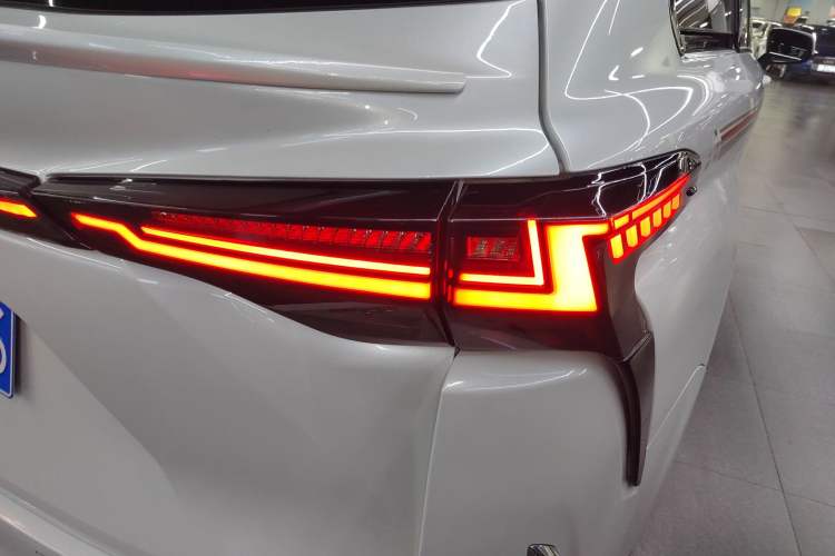 Used Toyota Sienna 2023 2.5L Hybrid Comfort Edition
