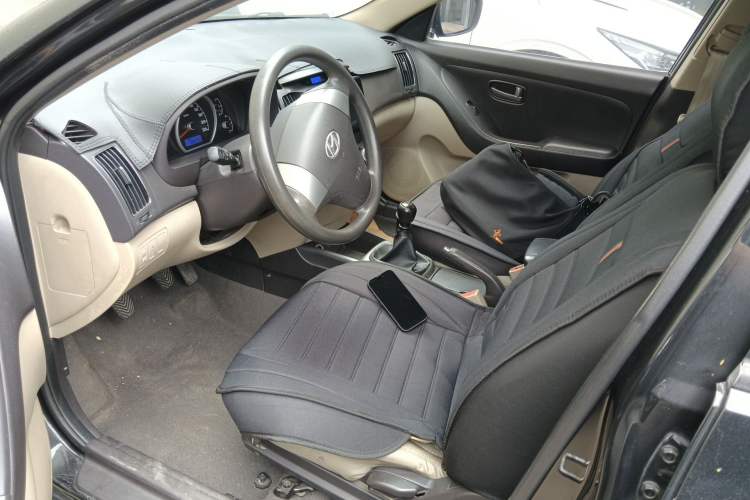 Used Hyundai Celesta 2011 1.6L Manual Comfort Edition Left Front Seat