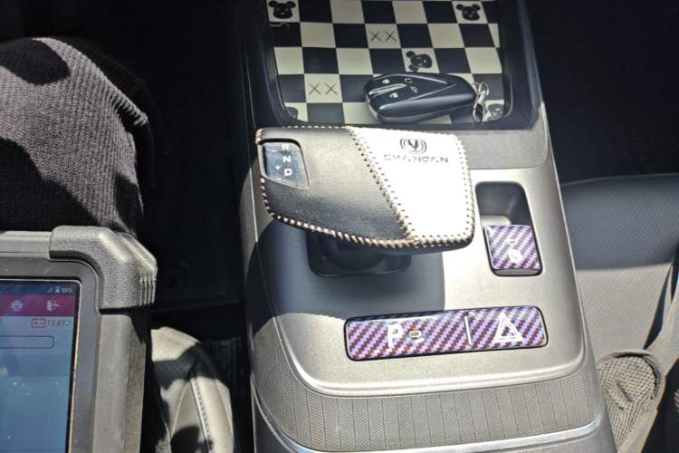 Used CHANGAN Eado DD 2023 Blue Whale NE 1.5T GDI DCT Luxury Edition Gear Lever