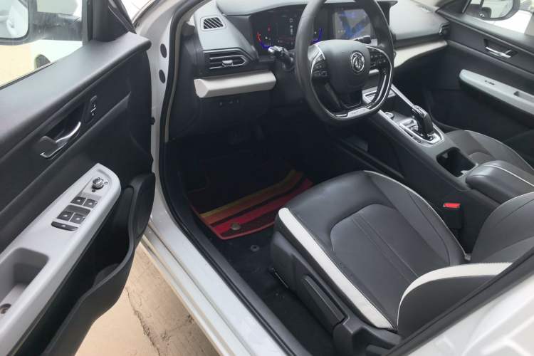 Used Dongfeng Aeolus E70 2023 500 Smart Version Lithium Iron Phosphate 48.6 kWh 110 kW Driver Seat