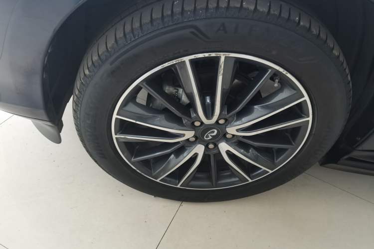 Used Infiniti QX60 2016 2.5 S/C Hybrid Two-Wheel-Drive Excellence Edition China V Standard