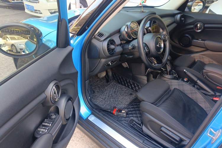 Used MINI MINI 2015 1.5T COOPER Fun Five-Door Edition