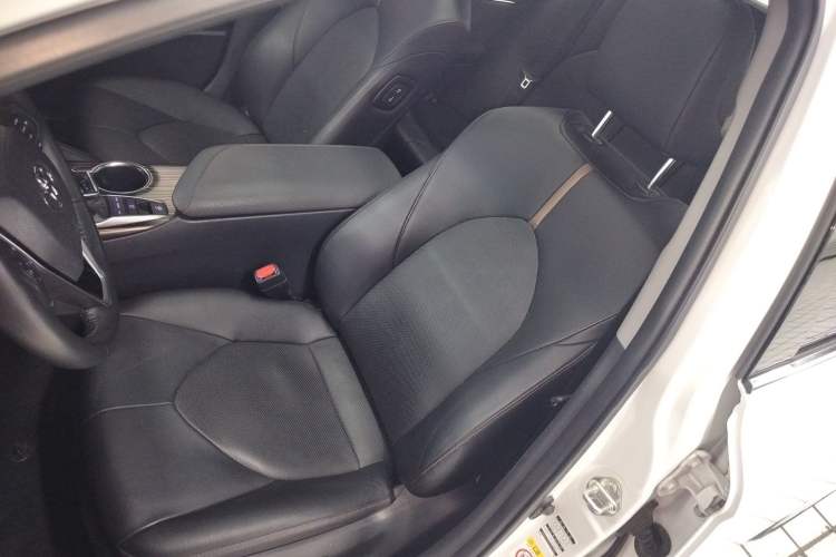 Used Toyota Camry 2018 2.5G Luxury Edition Left Front Seat