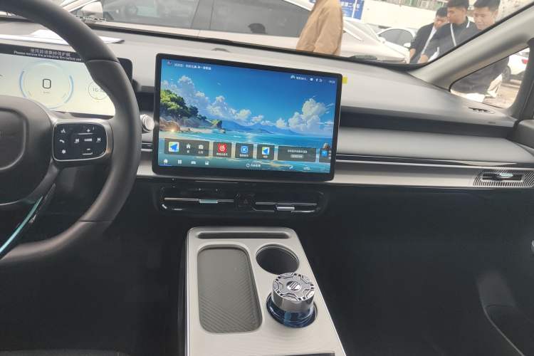 Used AION Y 2025 Plus 510 Smart Edition Audio And AC Panel