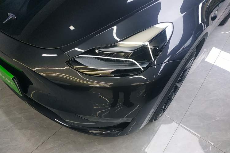 Used Tesla Model Y 2024 Long-Range All-Wheel-Drive Version
