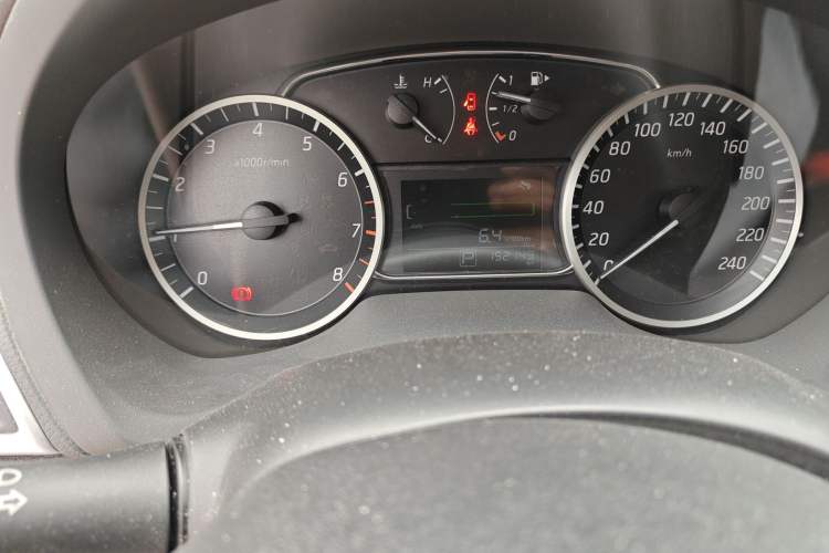 Used Nissan Sylphy 2019 1.6XV CVT Smart Connect Luxury Edition China V Standard Odometer Close Up